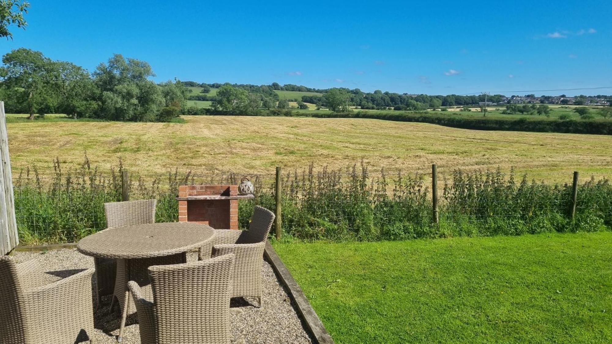 Bowland Breaks-A Luxury Barn Conversion With Optional Hot Tub, Log Burner And Countryside Views Лонгридж Экстерьер фото